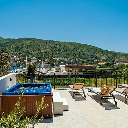 Apartman Hacienda *